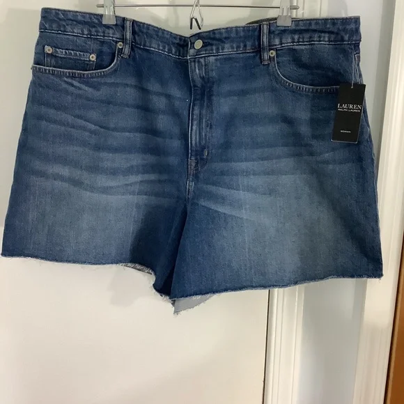NWT LAUREN RALPH LAUREN WOMAN PLUS 22W DENIM SHORTS RAW HEM RETAIL 99.99 - Picture 2 of 11